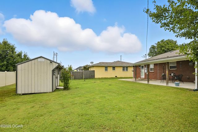 2214 S Brownell Avenue, Joplin, MO 64804