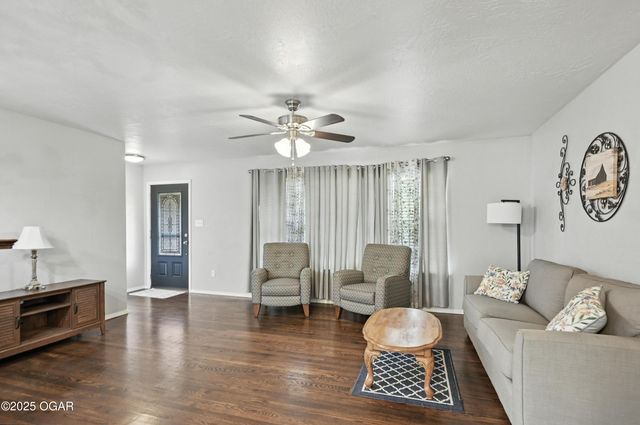 2214 S Brownell Avenue, Joplin, MO 64804