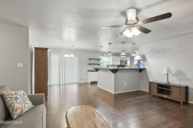 2214 S Brownell Avenue, Joplin, MO 64804