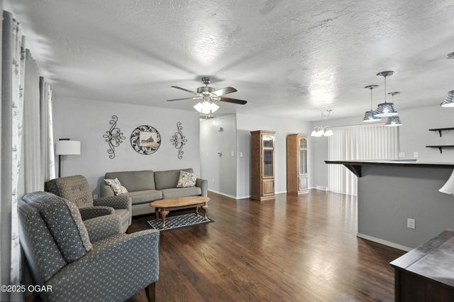 2214 S Brownell Avenue, Joplin, MO 64804