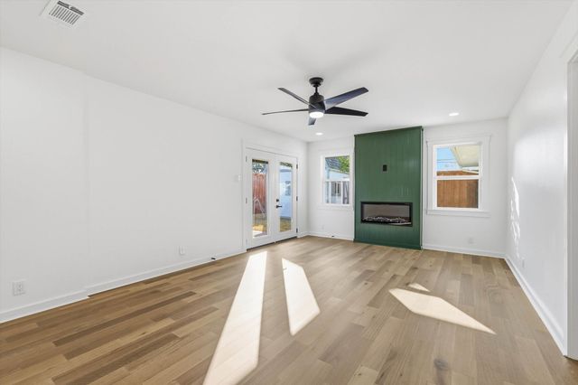 8454 Swift Avenue, Dallas, TX 75228