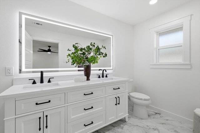 8454 Swift Avenue, Dallas, TX 75228