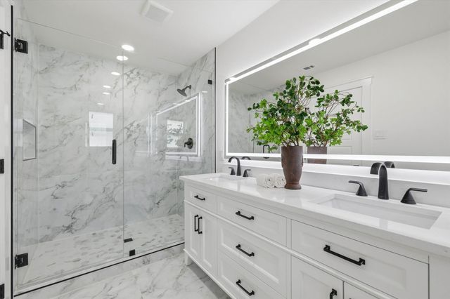 8454 Swift Avenue, Dallas, TX 75228