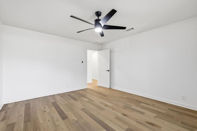 8454 Swift Avenue, Dallas, TX 75228