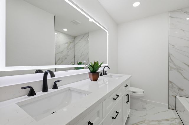 8454 Swift Avenue, Dallas, TX 75228