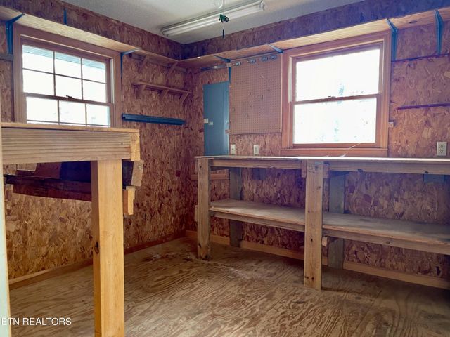 143 Sugarbush Circle, Crossville, TN 38558