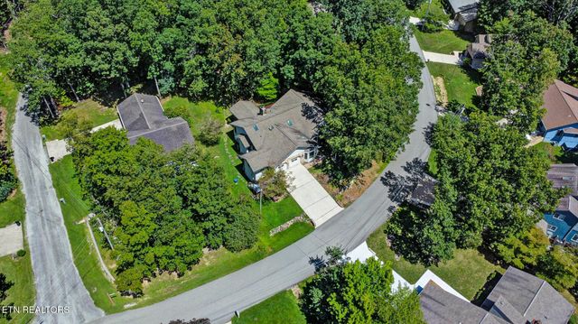 143 Sugarbush Circle, Crossville, TN 38558