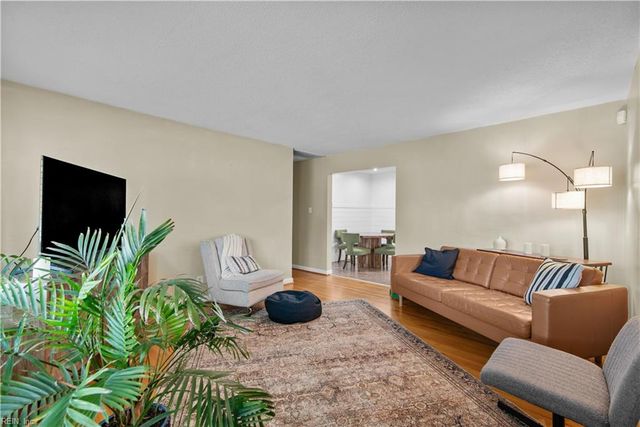 1202 Frosty RD, Chesapeake, VA 23325