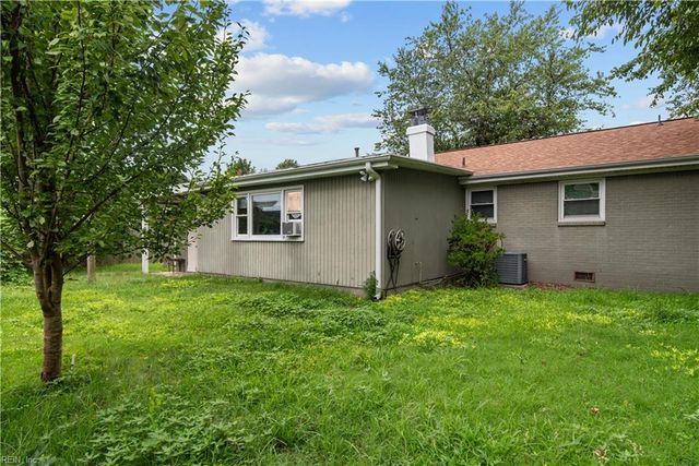 1202 Frosty RD, Chesapeake, VA 23325