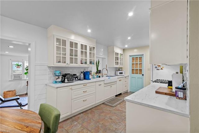 1202 Frosty RD, Chesapeake, VA 23325
