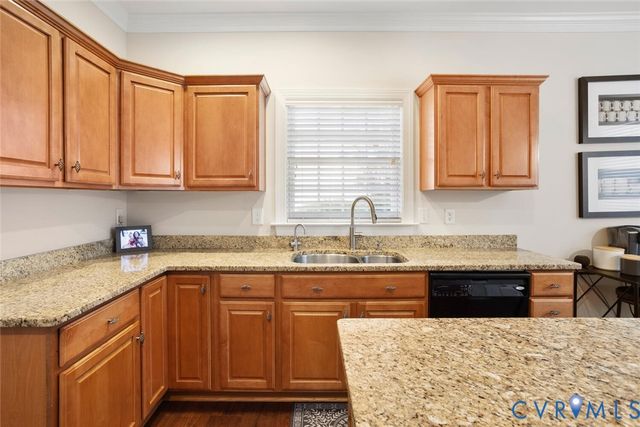 5004 Parkcrest Ct, Glen Allen, VA 23059