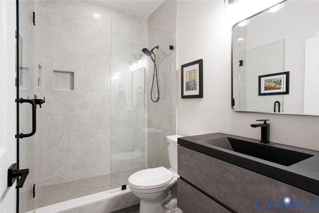 5004 Parkcrest Ct, Glen Allen, VA 23059