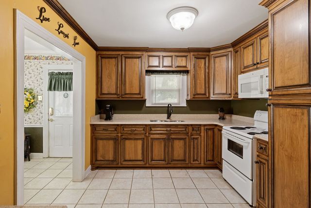 411 5th Ave, Columbia, TN 38401