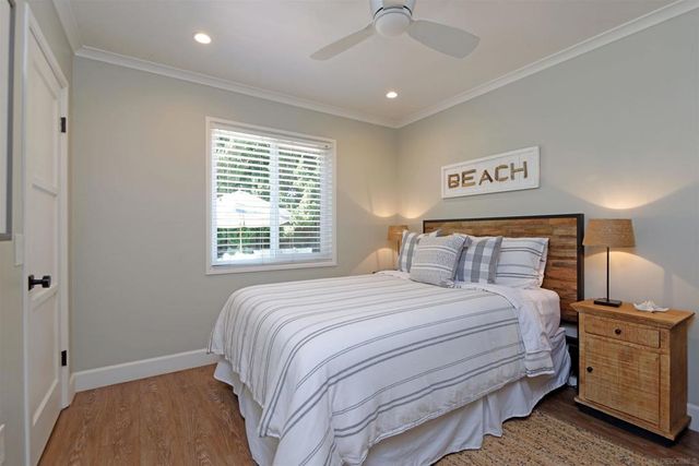 9480 Poole St, La Jolla, CA 92037