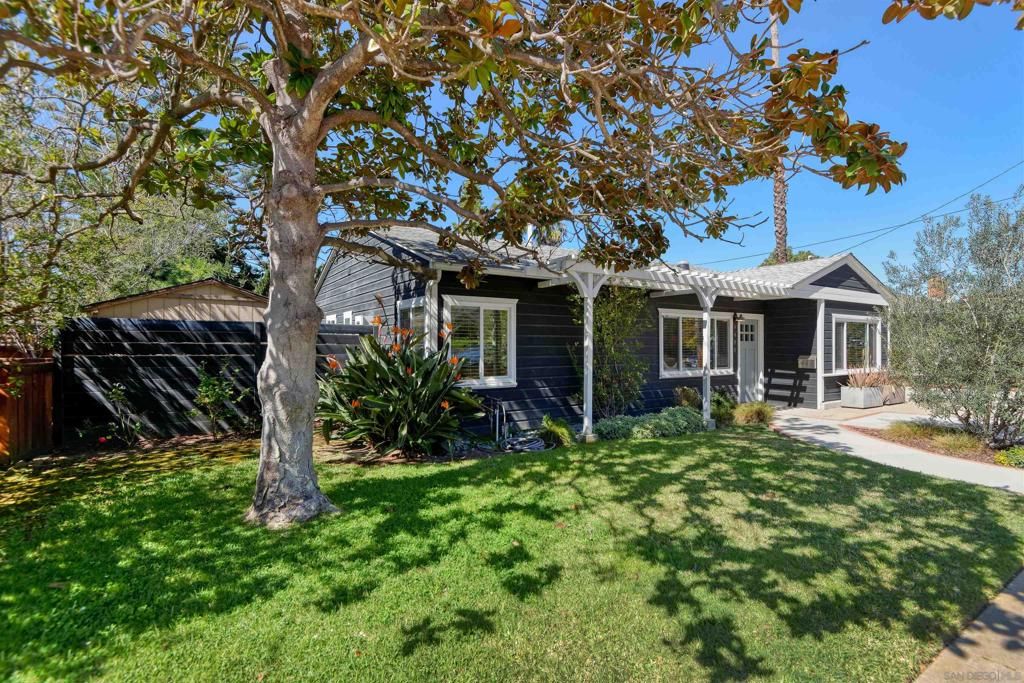 9480 Poole St, La Jolla, CA 92037