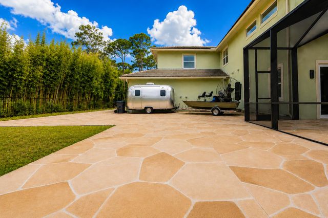 6077 NW 71st Terrace, Parkland, FL 33067