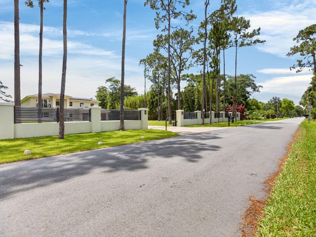 6077 NW 71st Terrace, Parkland, FL 33067