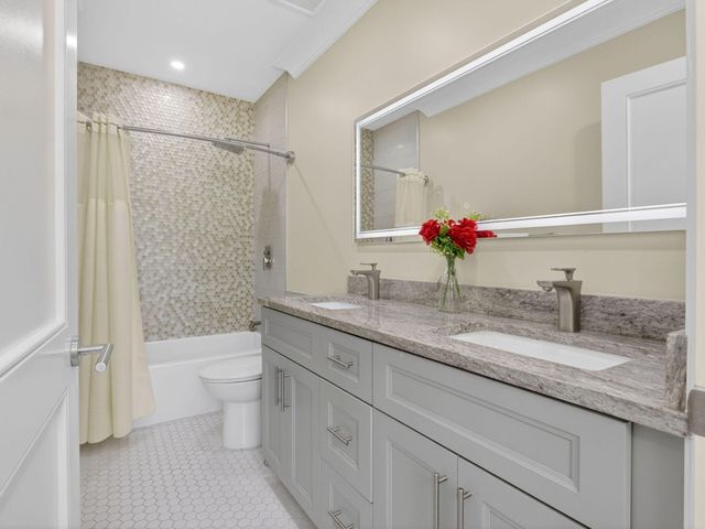 6077 NW 71st Terrace, Parkland, FL 33067