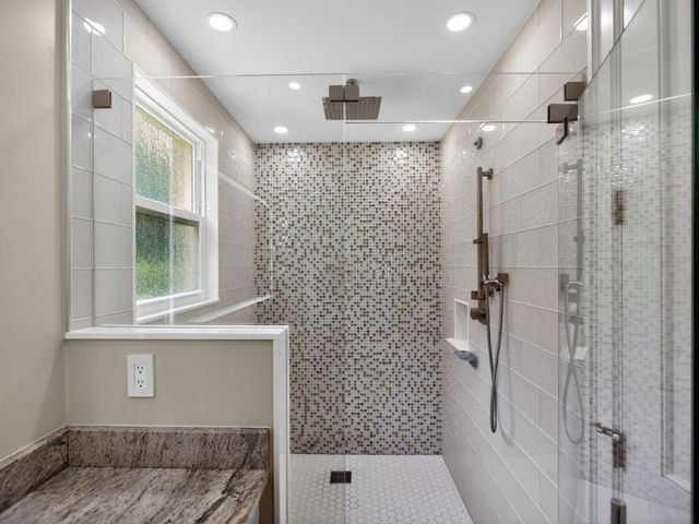 6077 NW 71st Terrace, Parkland, FL 33067
