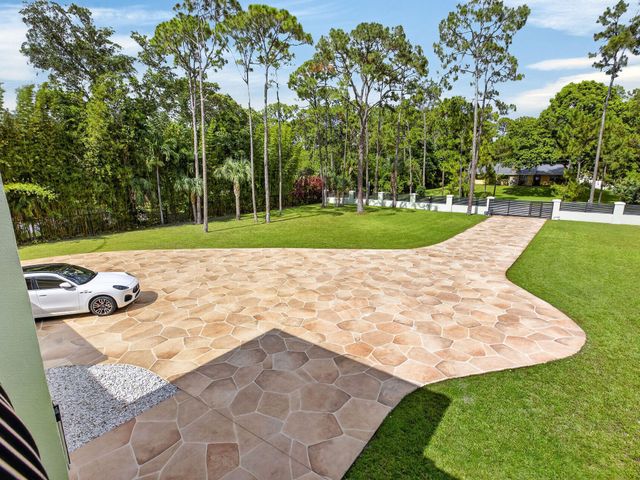 6077 NW 71st Terrace, Parkland, FL 33067