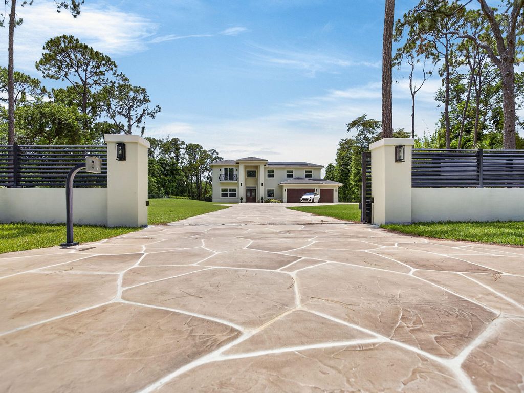 6077 NW 71st Terrace, Parkland, FL 33067