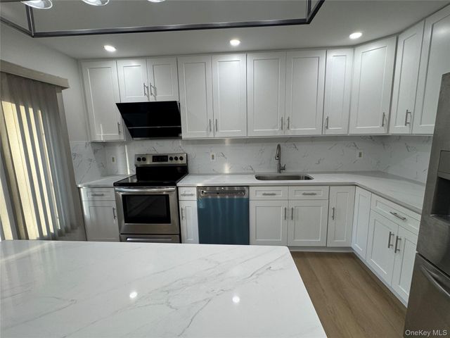 639 Townline Road, Hauppauge, NY 11788