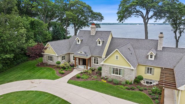 329 W Circle Drive, North Muskegon City, MI 49445
