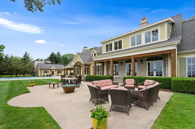 329 W Circle Drive, North Muskegon City, MI 49445