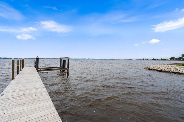 329 W Circle Drive, North Muskegon City, MI 49445