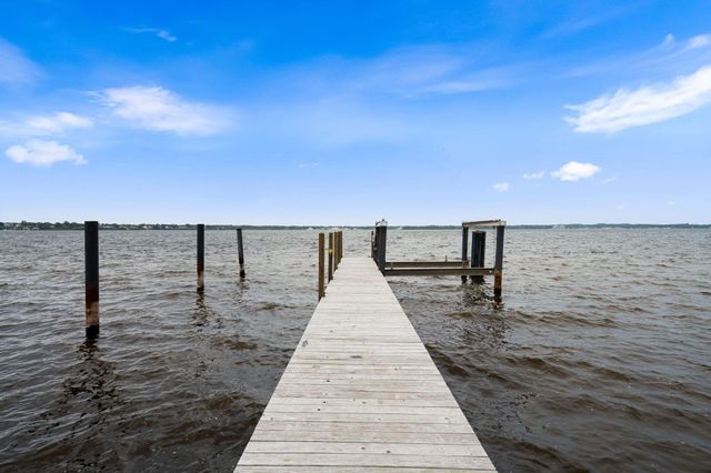 329 W Circle Drive, North Muskegon City, MI 49445