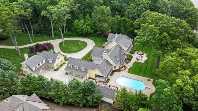 329 W Circle Drive, North Muskegon City, MI 49445