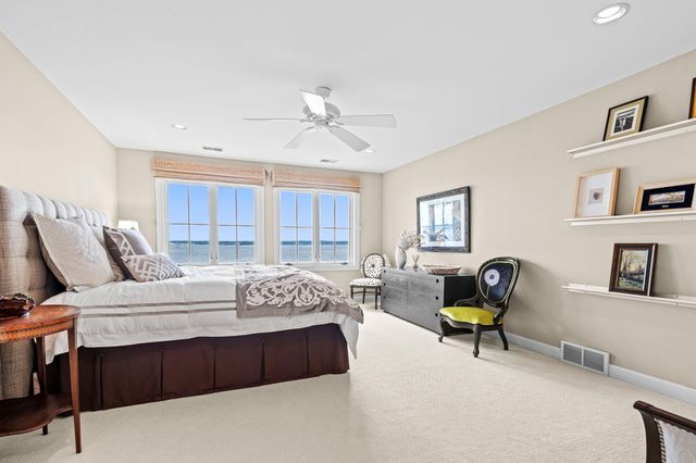 329 W Circle Drive, North Muskegon City, MI 49445