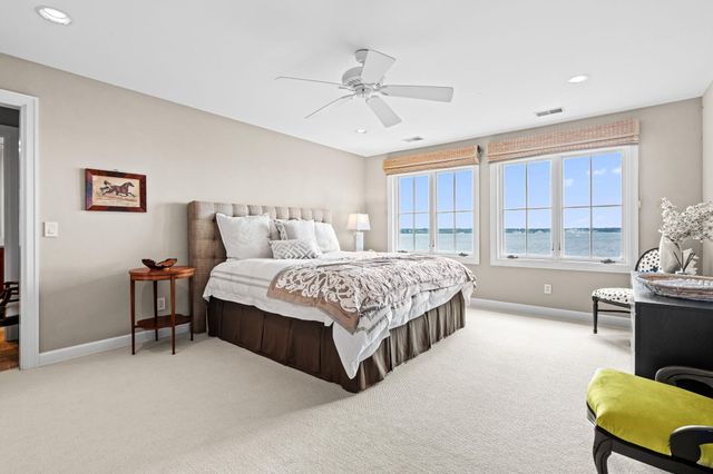 329 W Circle Drive, North Muskegon City, MI 49445