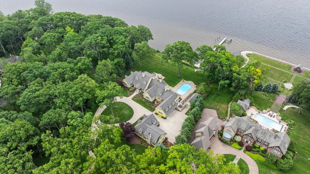 329 W Circle Drive, North Muskegon City, MI 49445