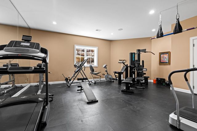 329 W Circle Drive, North Muskegon City, MI 49445