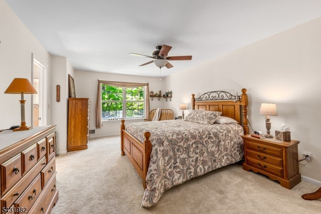 21 Towpath Ln, Stanhope Boro, NJ 07874