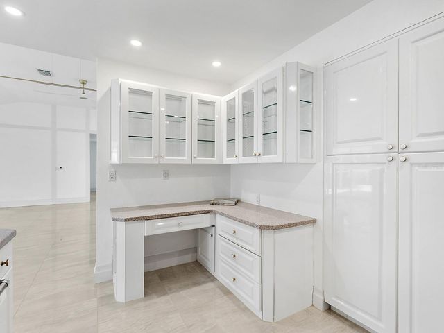 396 BAYSHORE DRIVE, Venice, FL 34285