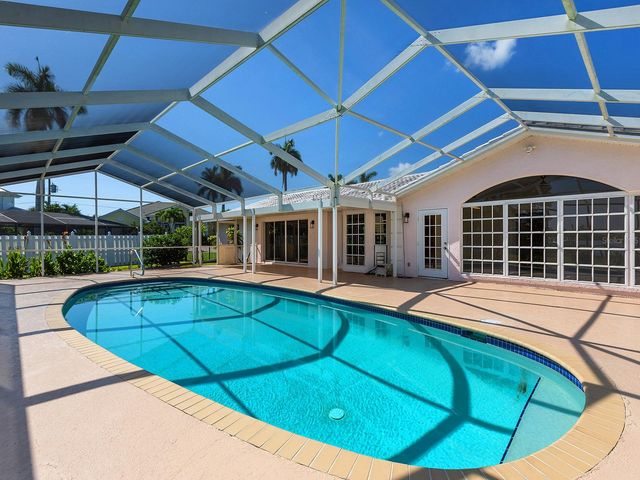 396 BAYSHORE DRIVE, Venice, FL 34285