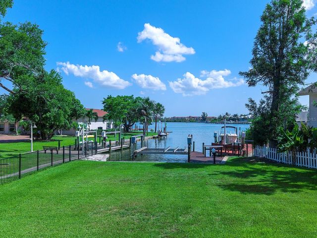 396 BAYSHORE DRIVE, Venice, FL 34285