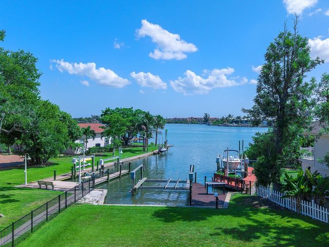 396 BAYSHORE DRIVE, Venice, FL 34285