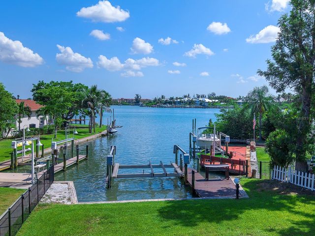 396 BAYSHORE DRIVE, Venice, FL 34285