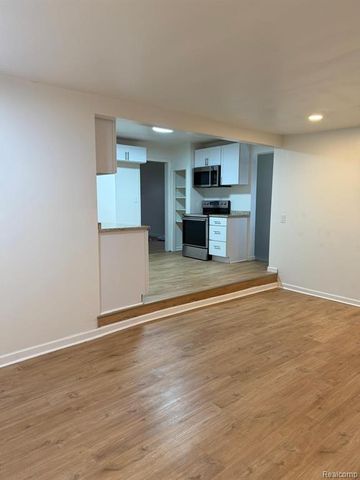 4095 Brouseville Avenue, Lincoln Park, MI 48146