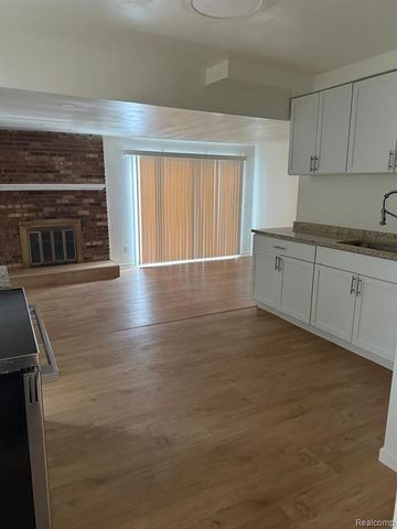 4095 Brouseville Avenue, Lincoln Park, MI 48146