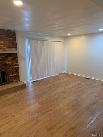 4095 Brouseville Avenue, Lincoln Park, MI 48146