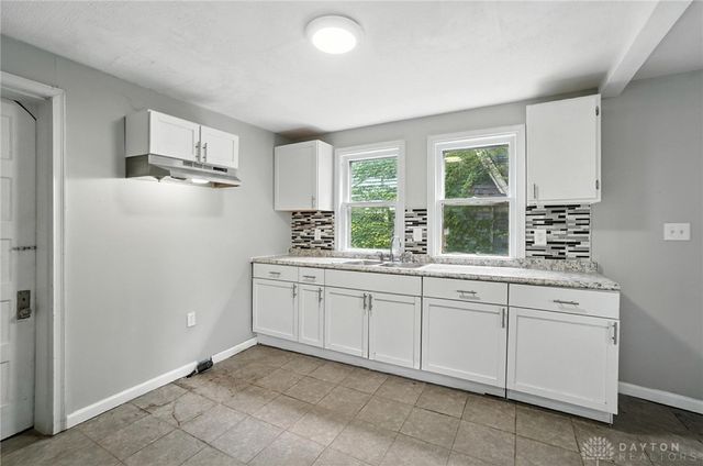 1249 Everett Drive, Dayton, OH 45402