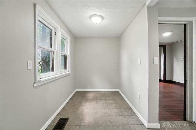 1249 Everett Drive, Dayton, OH 45402