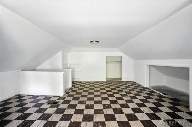 1249 Everett Drive, Dayton, OH 45402