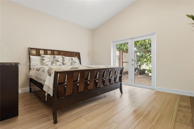 610 SE 12th Ter, Homestead, FL 33033