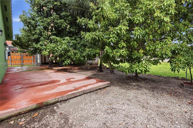 610 SE 12th Ter, Homestead, FL 33033