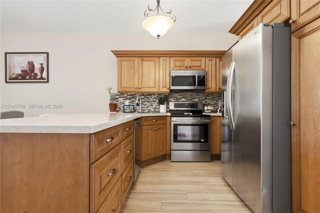 610 SE 12th Ter, Homestead, FL 33033